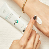 SUZANOBAGIMD Intensive Daily Repair Exfoliating and Hydrating Lotion alternate lifestyle product photo